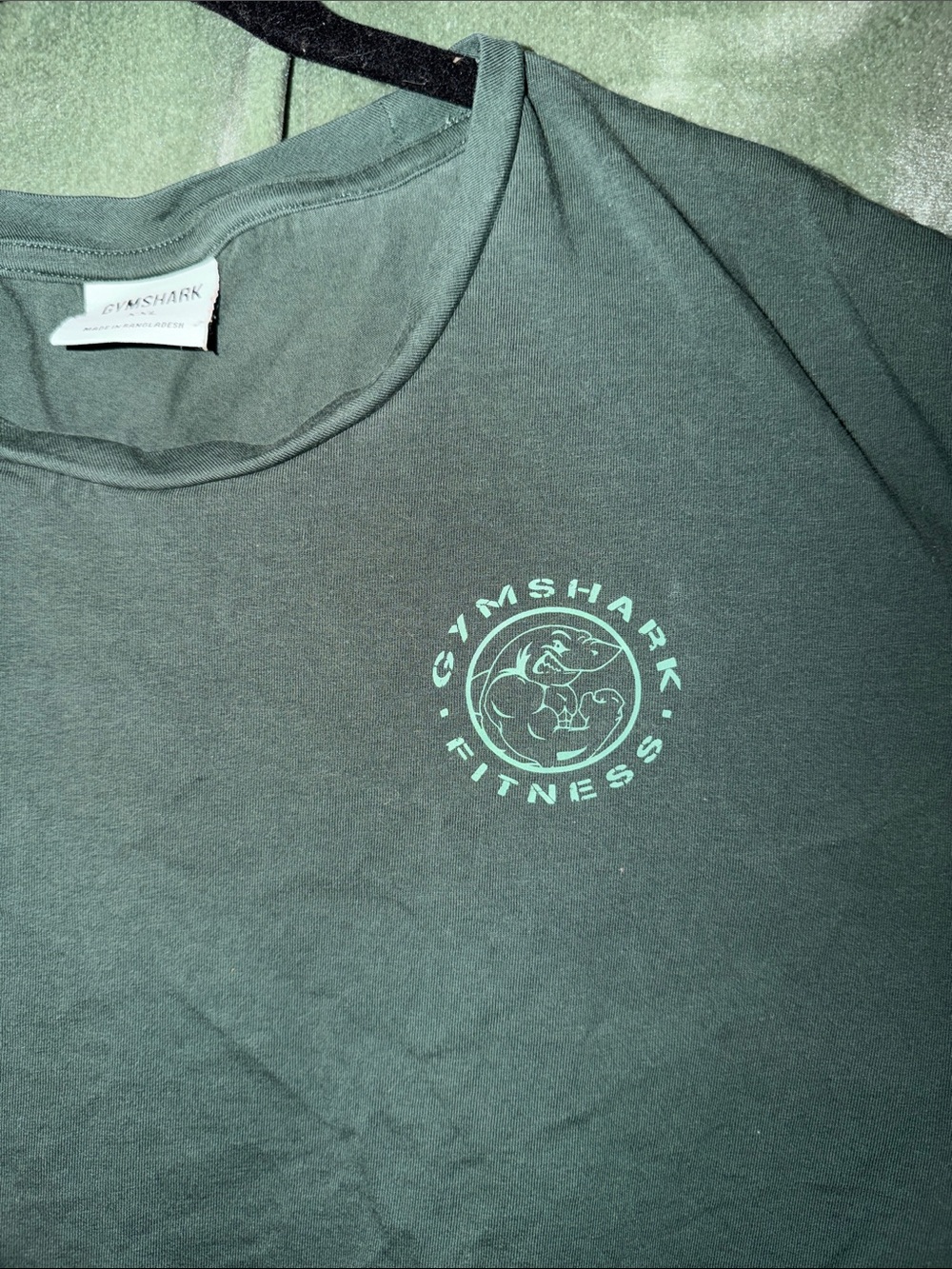 Gymshark Short Sleeve Cropped Tee in Forest Green - Picture 2 of 4